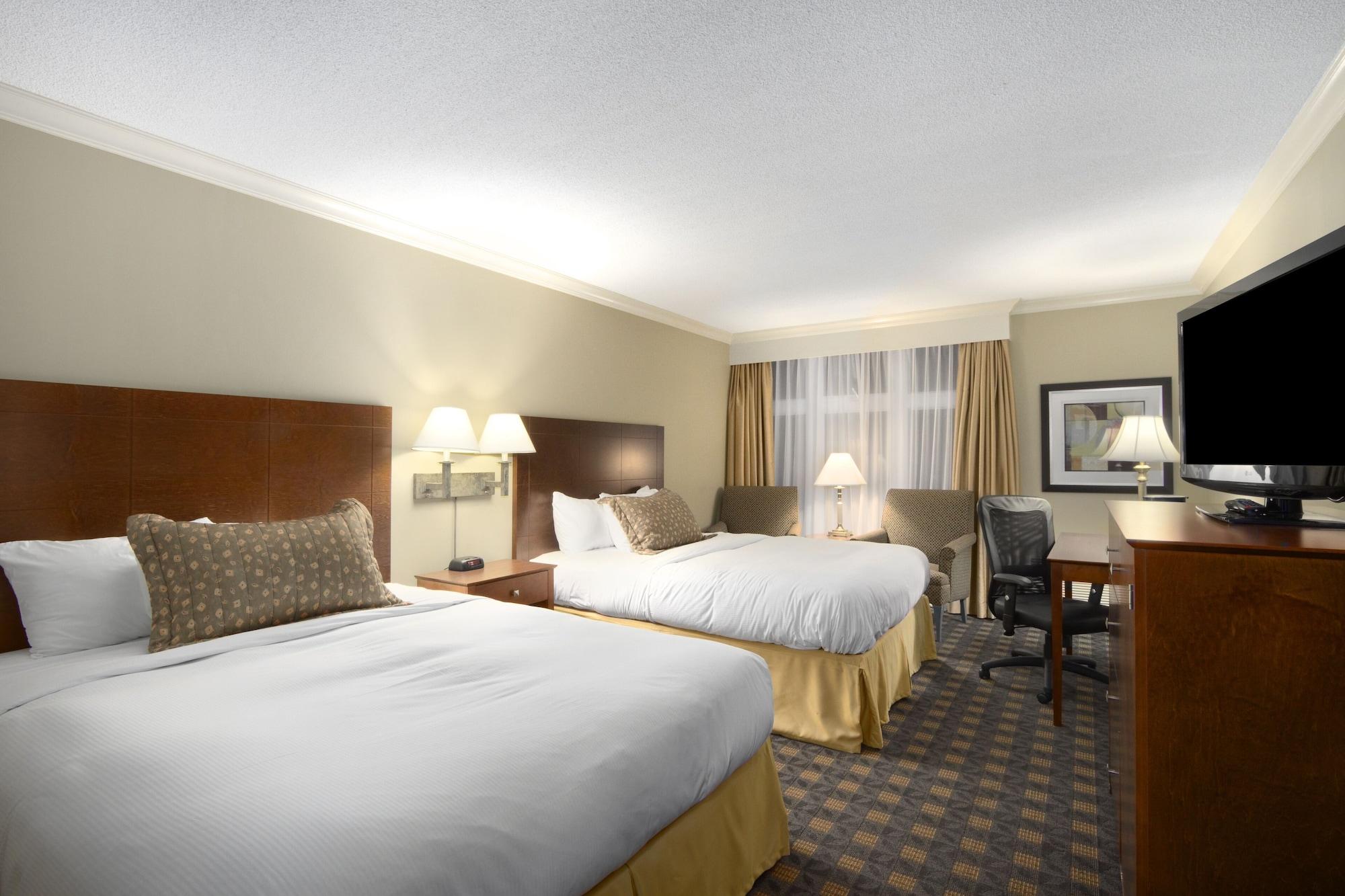 Ramada By Wyndham Cornwall Exterior photo