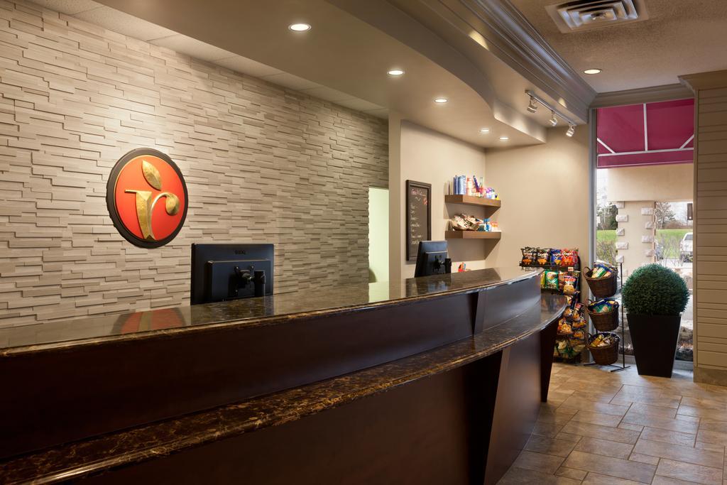Ramada By Wyndham Cornwall Exterior photo